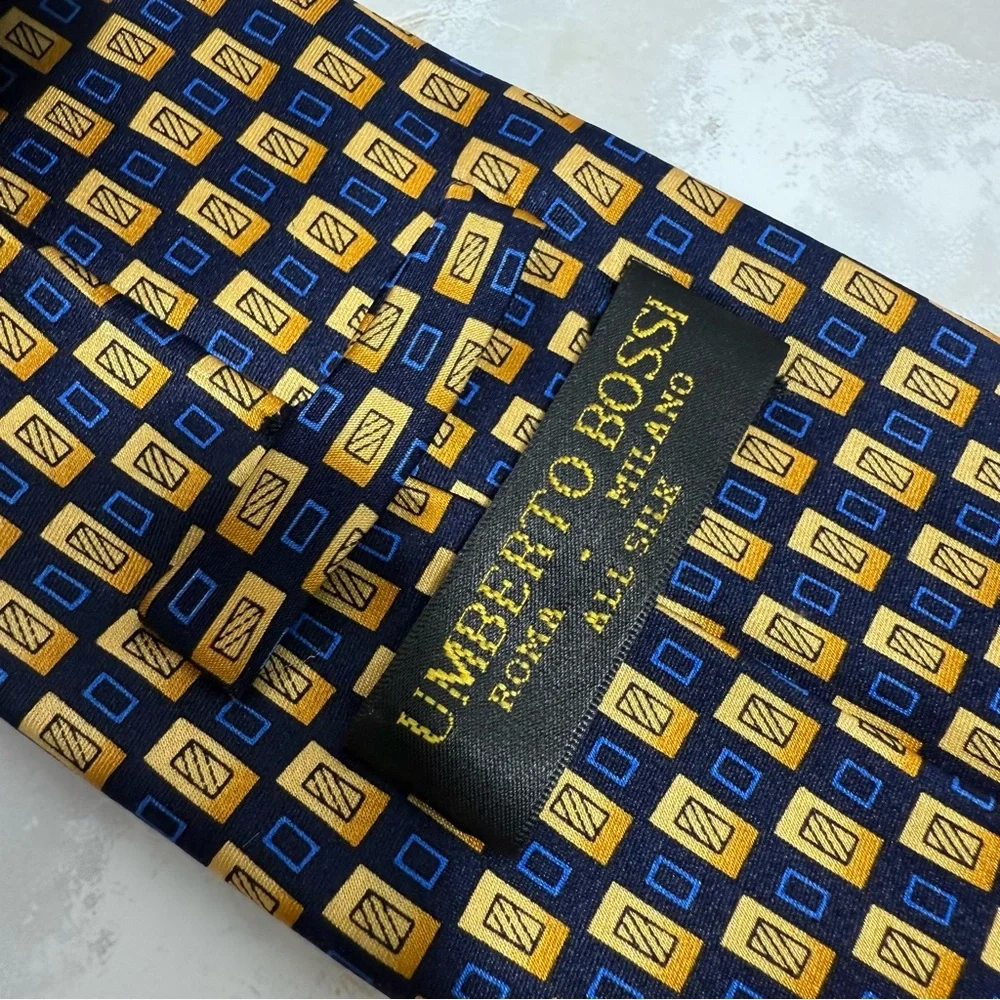 NWOT Umberto Bossi Men's‎ 100% Silk Tie Blue And Gold 3 5/8